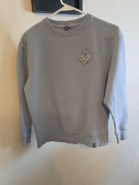 Salty Crew Light Gray Crewneck Sweatshirt with Diamond Chest Patch